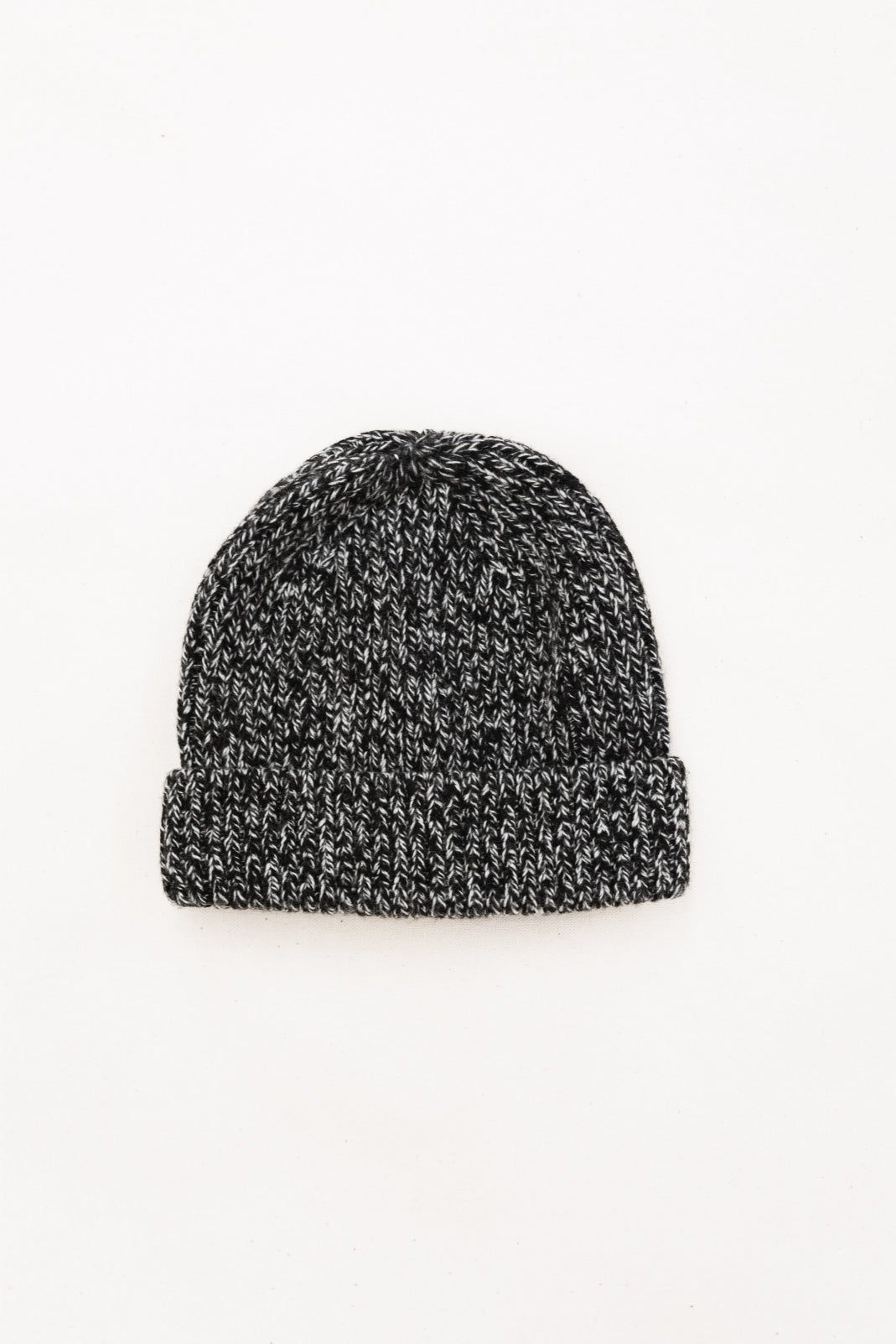 Bonnet soyeux noir et blanc pour homme en cachemire et laine