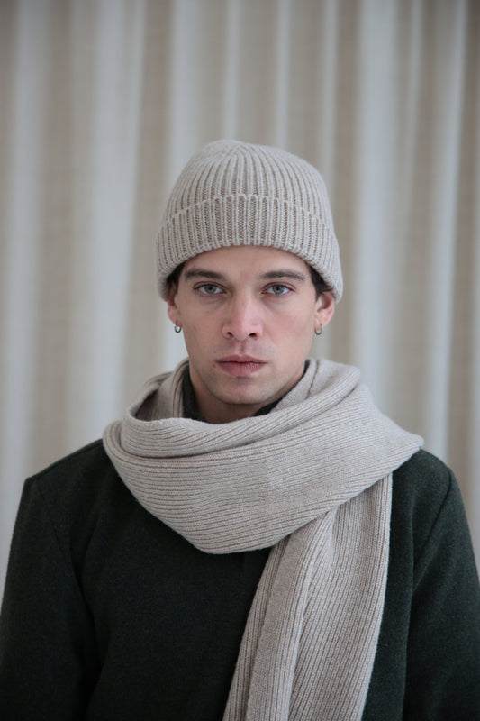 Echarpe et Bonnet beige en maille d'exception pour homme Cabane