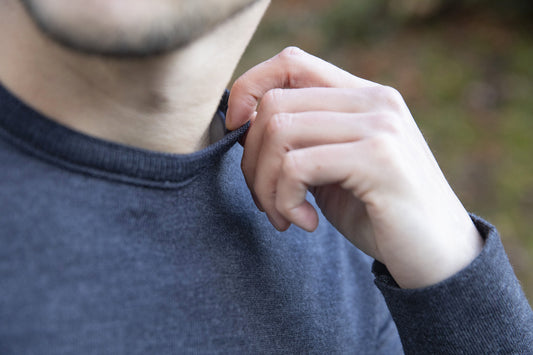 Pull modèle Cadet à col rond fabriqué en laine extrafine 