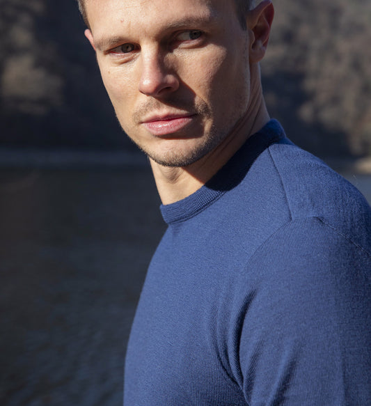 Pull Cadet couleur Ocean en maille extrafine de la marque Cabane 